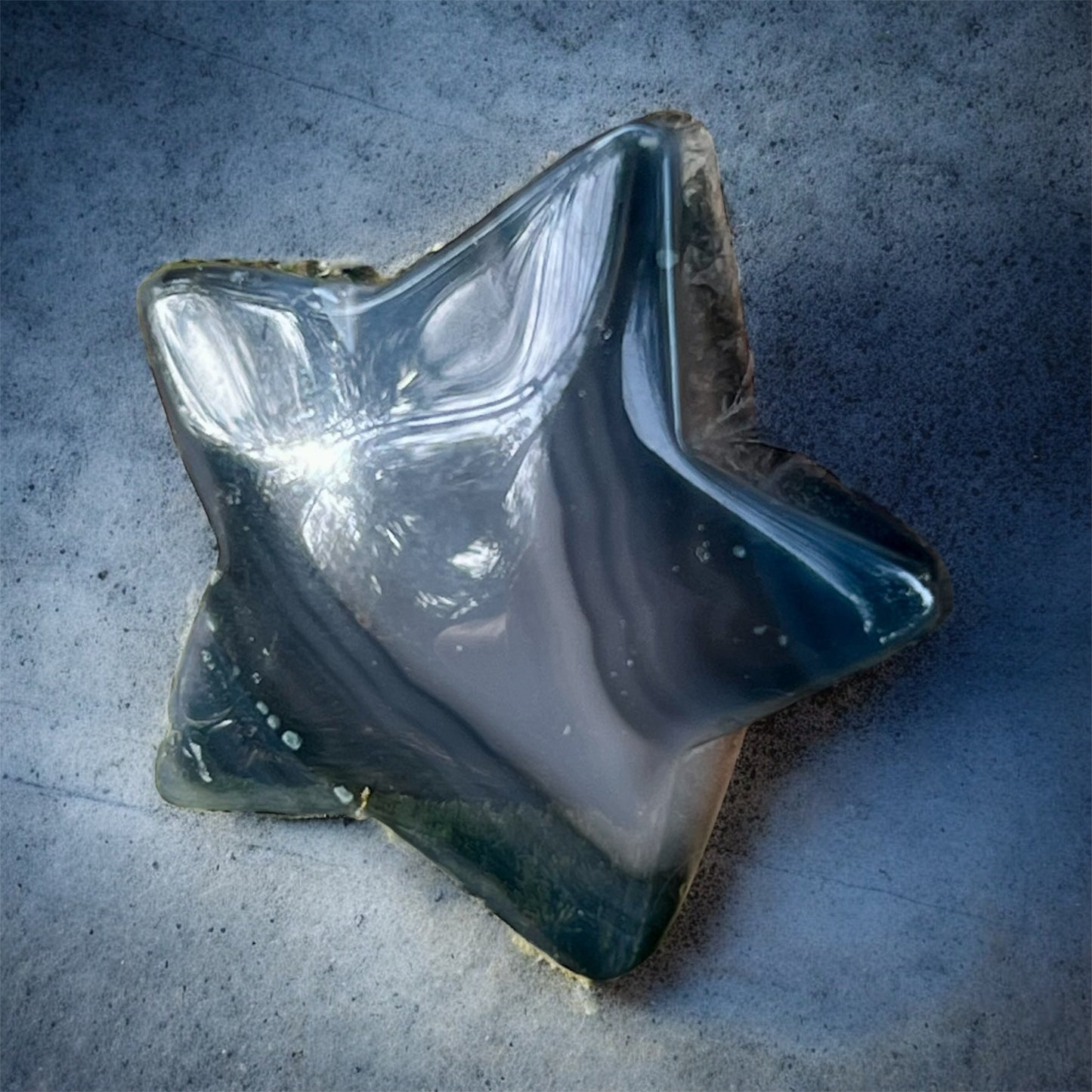 black agate crystal for protection, grounding & shadow work. Essential for witches, spiritual practitioners & meditation.