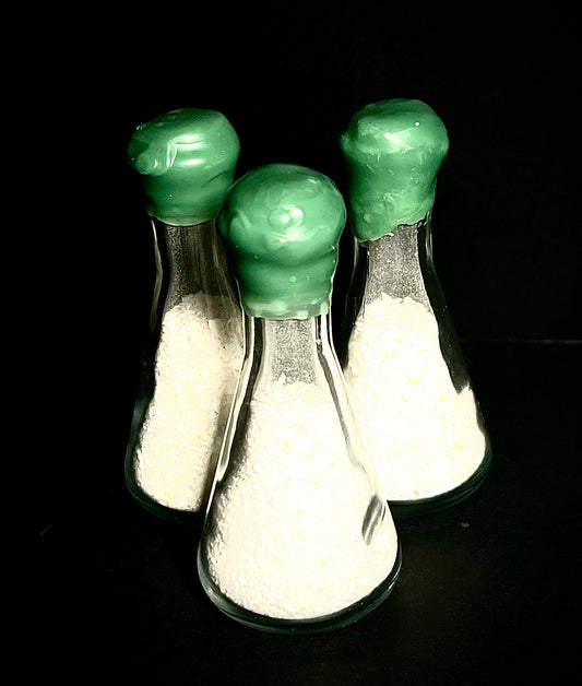 Eggshell Powder in Glass Jar – Traditional Protective Ingredient for Folk Magick & Warding (1 oz)