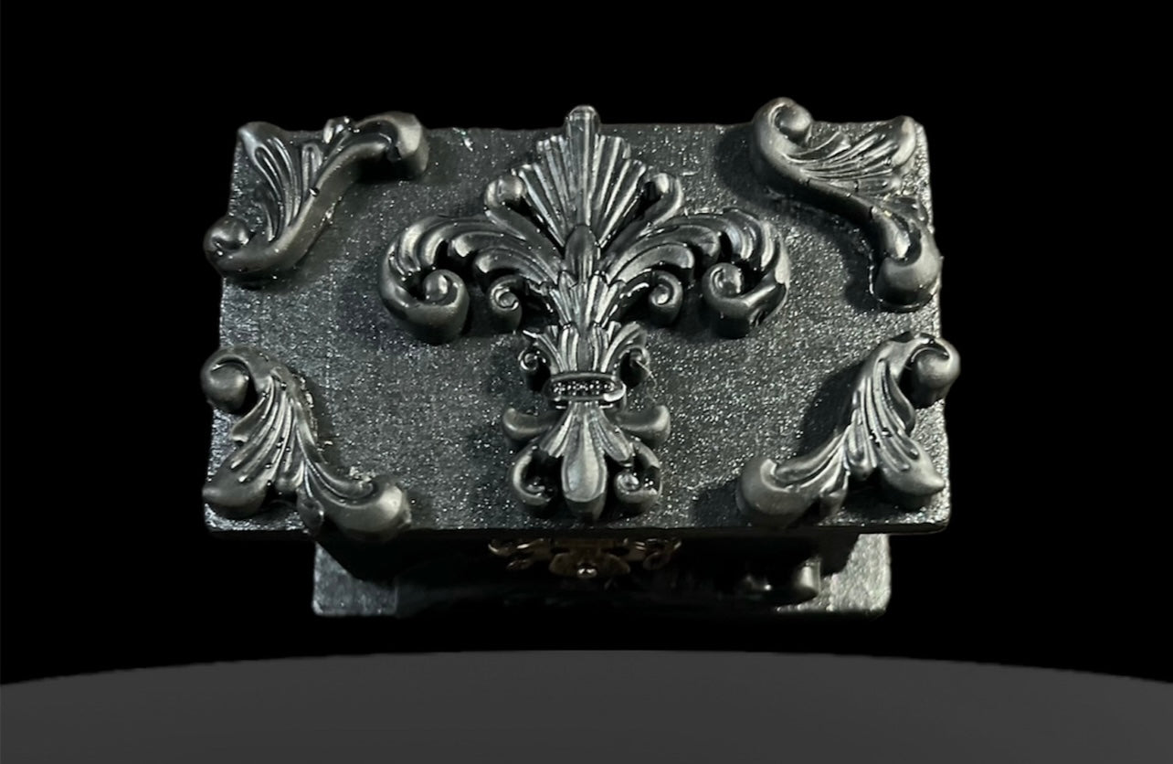 Small Decorative Fleur de lis with Border Box